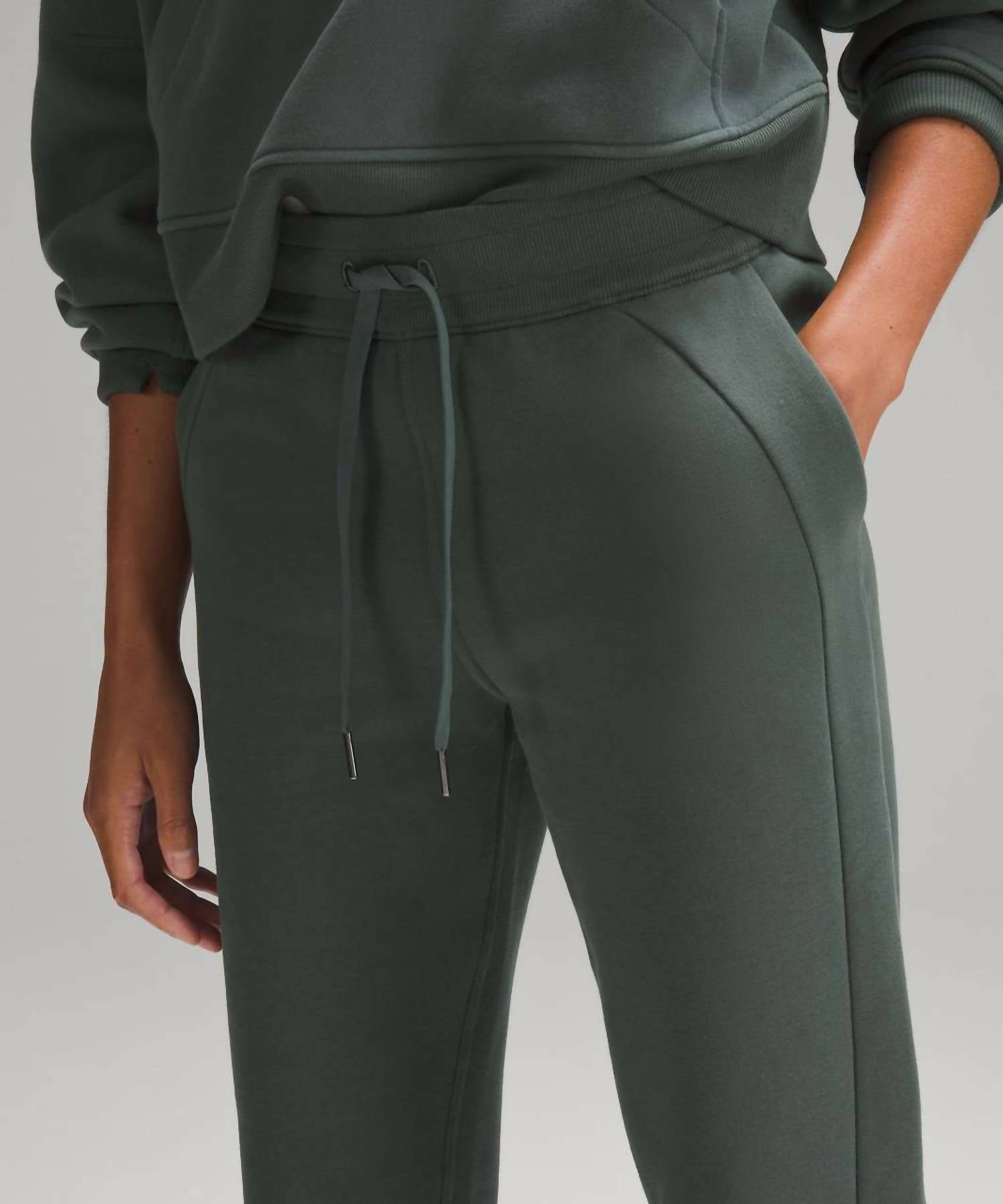 Lululemon - Full Length Stretch High-rise Jogger