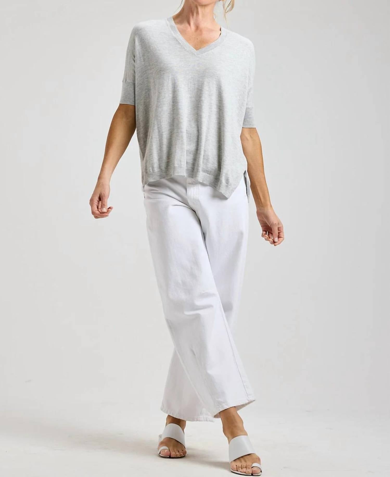Zaket & Plover - Short Sleeved V-neck Sweater