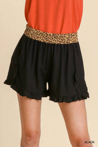 Umgee - Linen Ruffle Hem Shorts