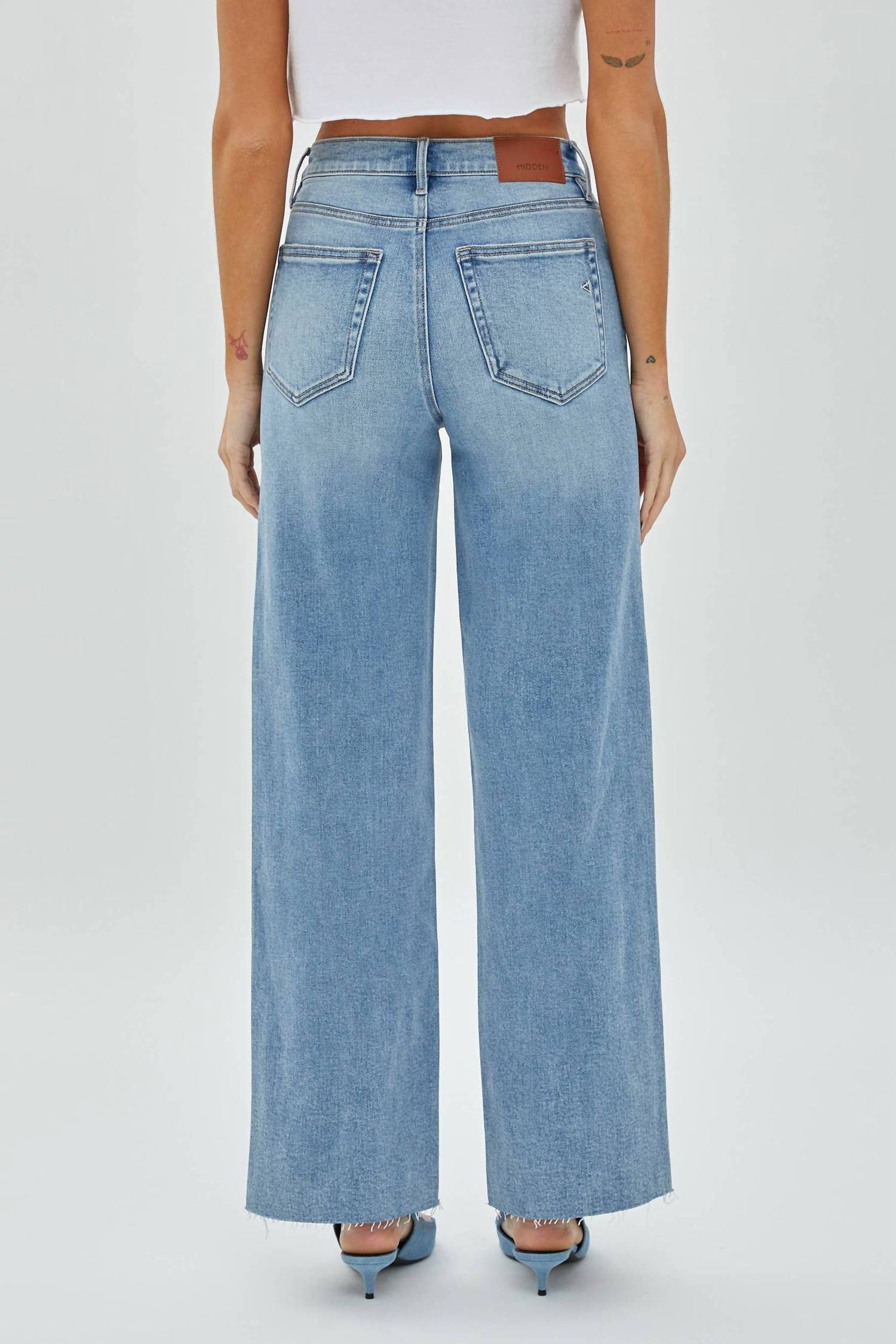 Hidden - Clean Stretch Dad Jean