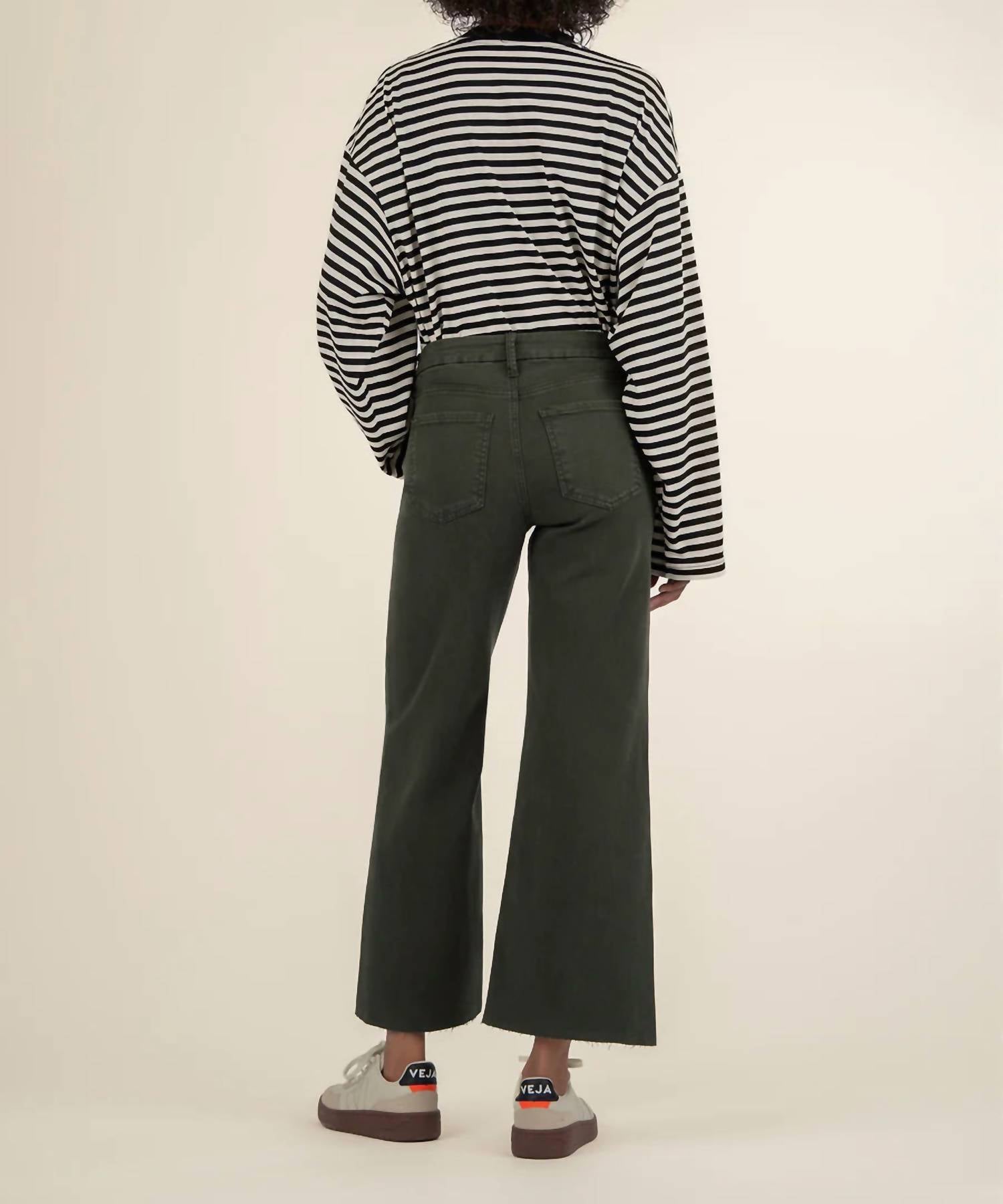 KUT FROM THE KLOTH Meg Wide Leg Jean in sherwood forest - women's jeans - detail view