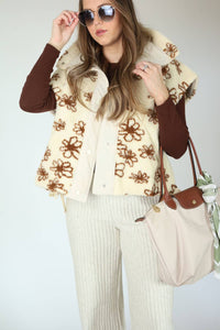 So Me Shaylie Floral Sherpa Vest in beige - women's jacket