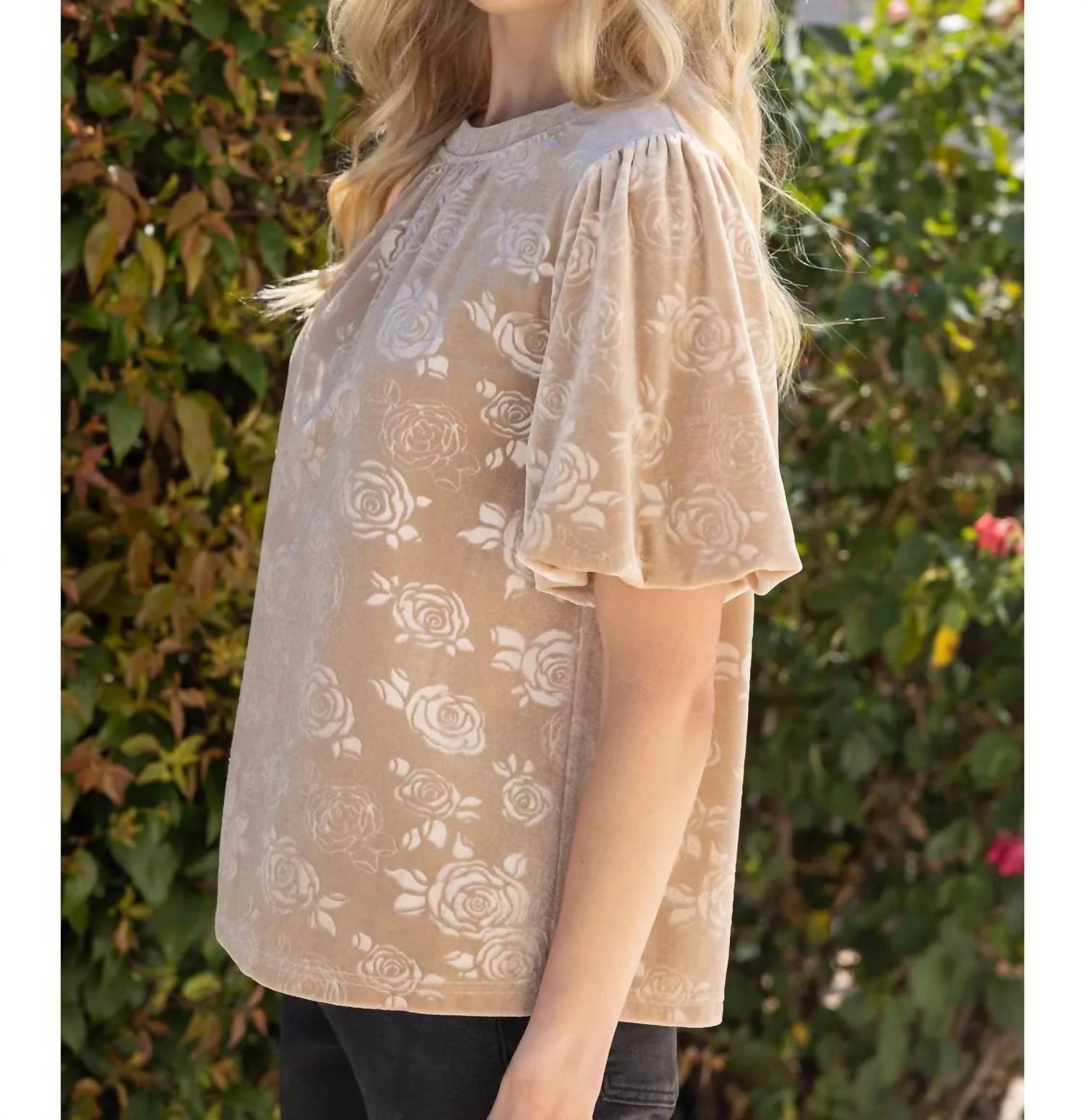 Voy - Textured Puff Sleeve Velvet Top