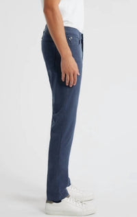 Brax Chuck Fusion Flex Modern Fit Five-Pocket Pants in monochrome - men's jeans - detail view