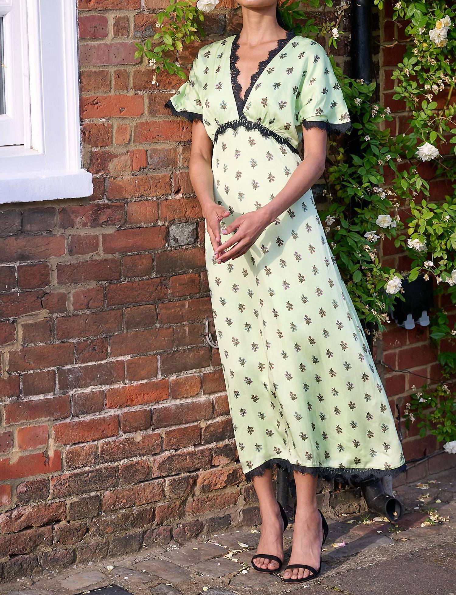 Neve & Noor - Cleo Floral Lace Dress