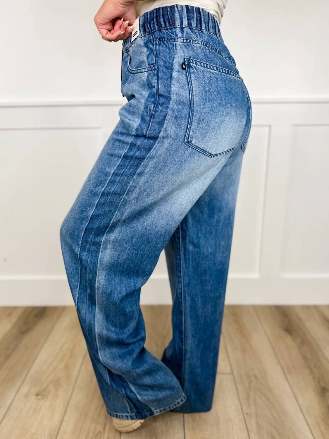 Judy Blue - Mary High-rise Wide Leg Lightweight Jeans
