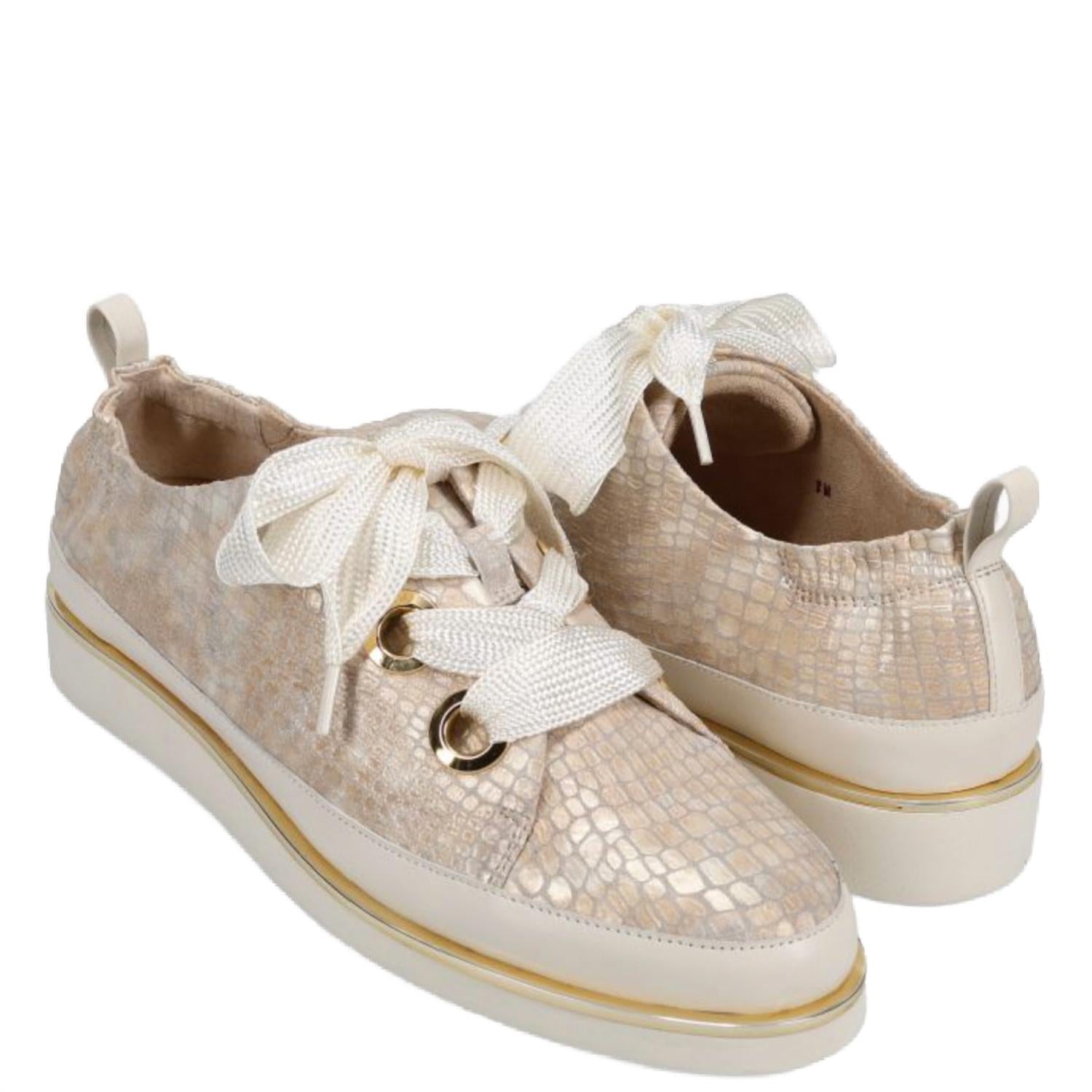Vaneli - Women's Quenda Lace Up Shoe