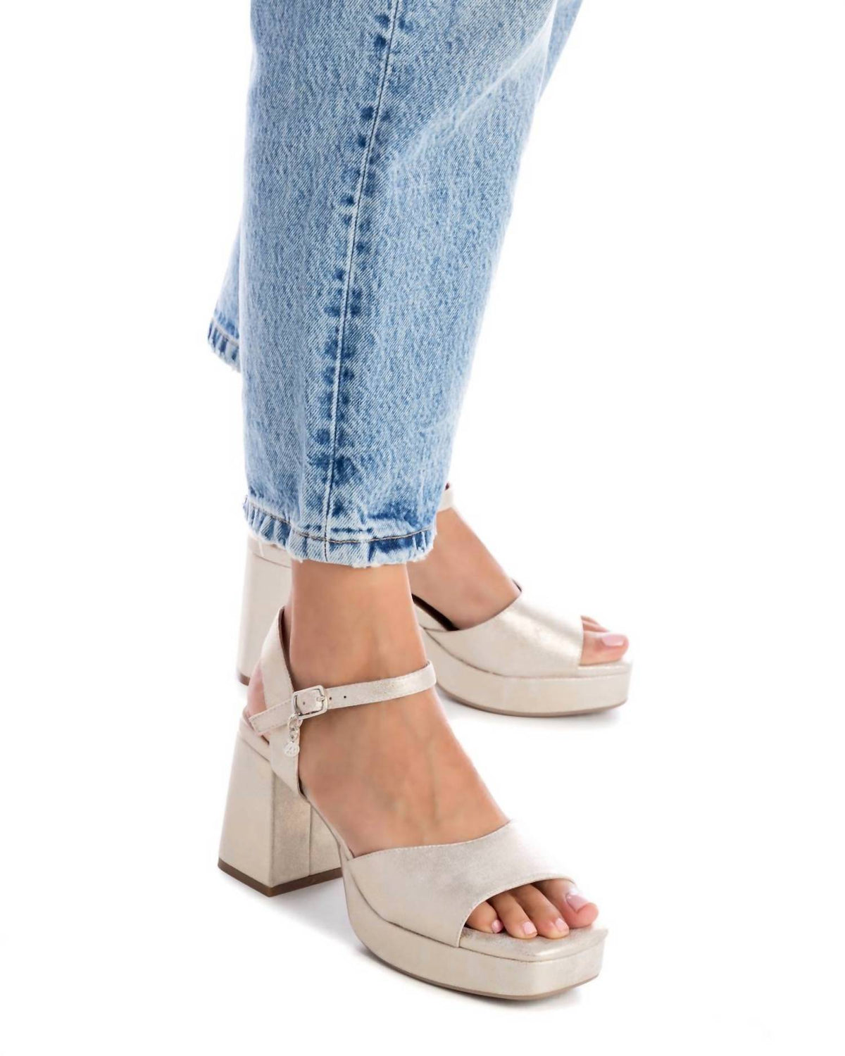 Xti - Women's Heeled Suede Sandals With Platform