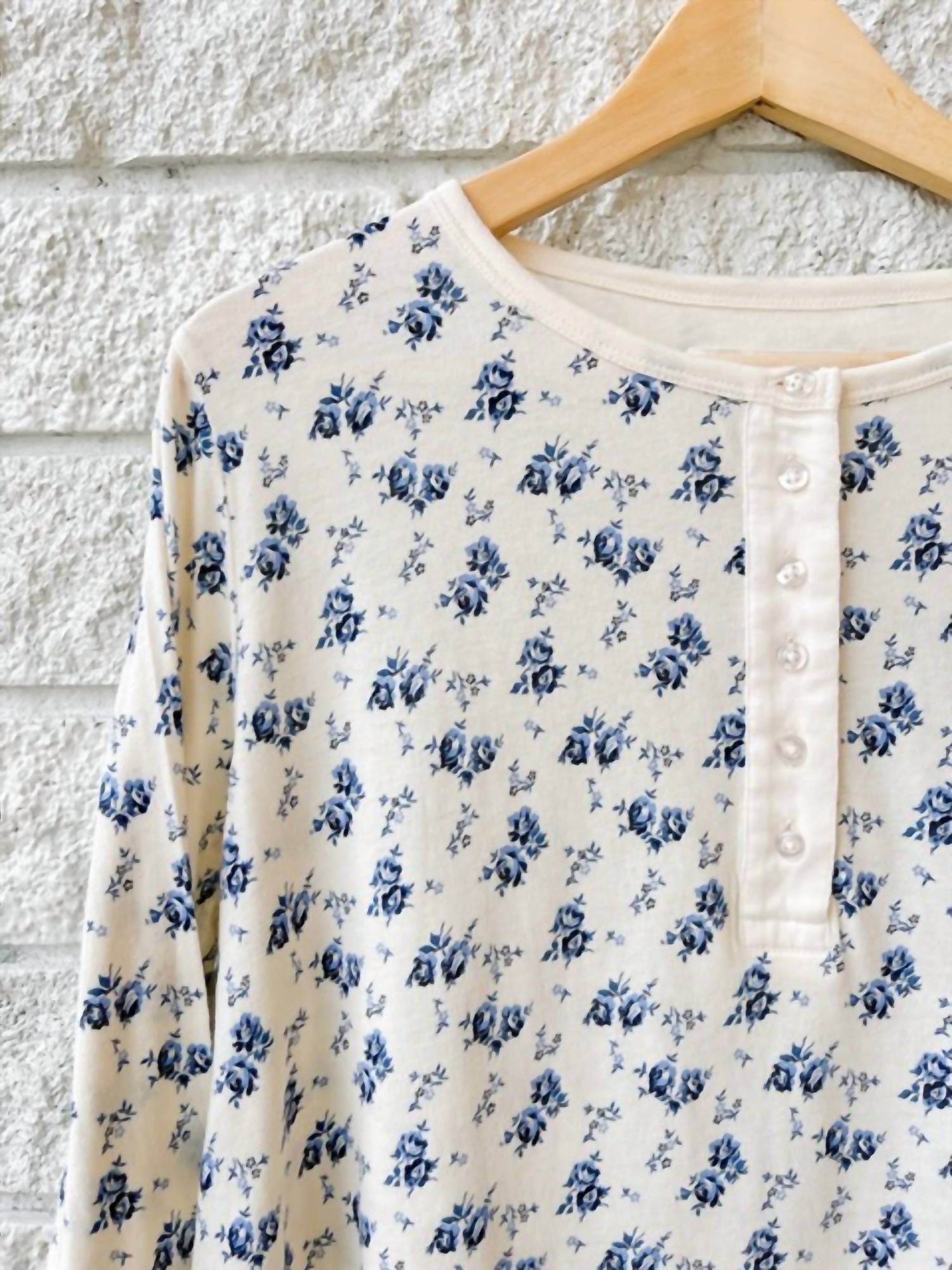 The Great. - Crop Sleep Henley Tee