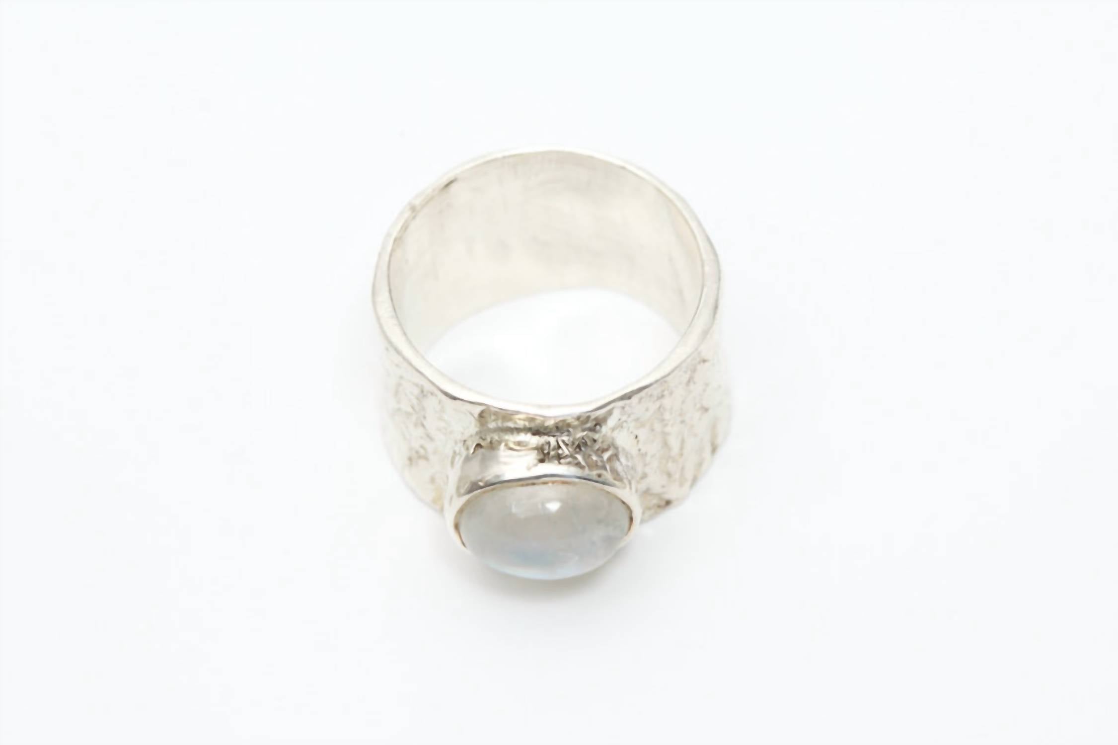 Avenue Chic - Women's Rainbow Moonstone Ring