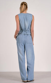 ELAN Chambray V-neck Vest in blue - women's blouse - detail view