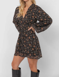 Sadie & Sage - Timeless Flowy Romper