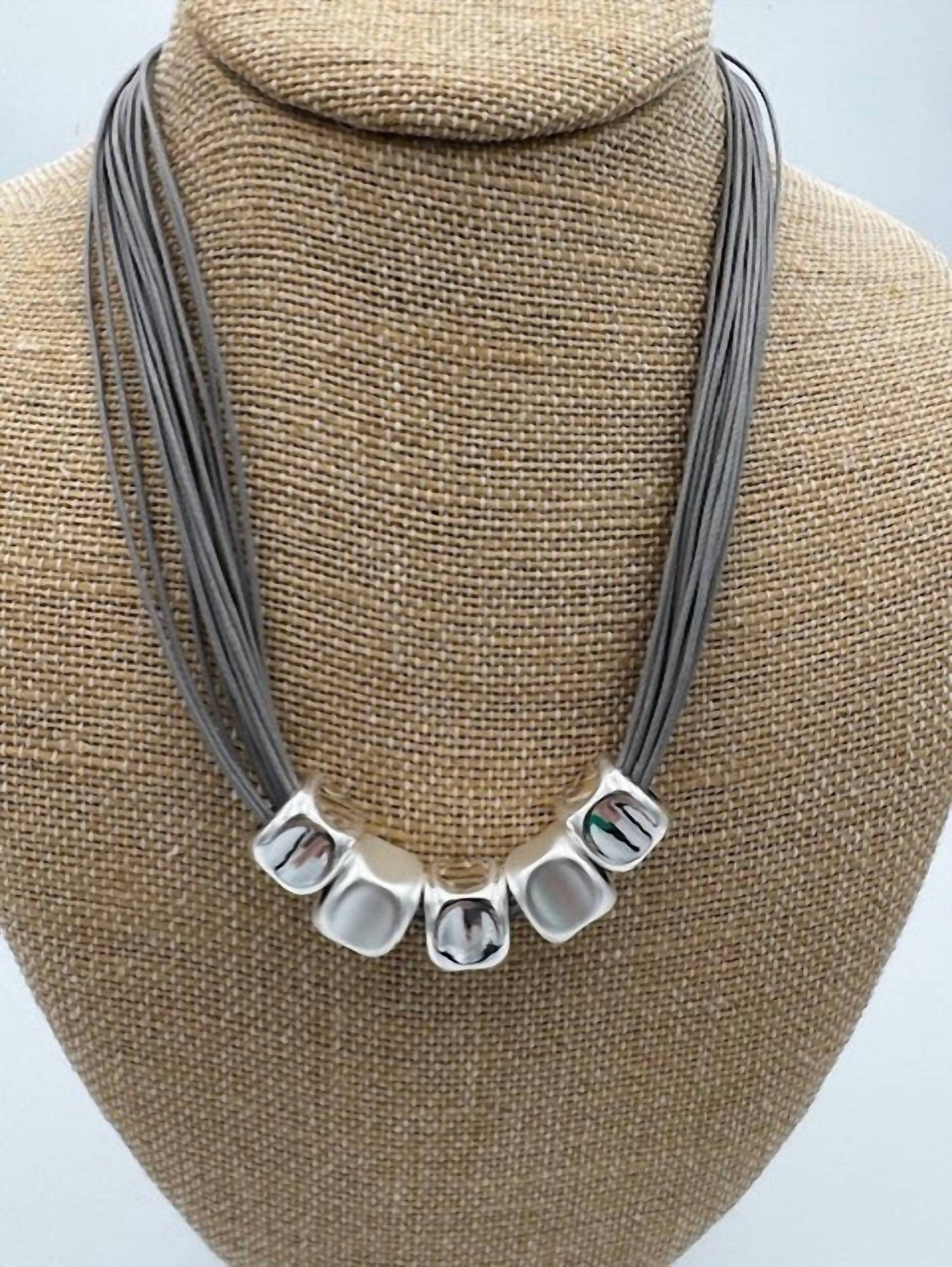 Coronet - Women's Magnetic Grey Cord Beads Necklace