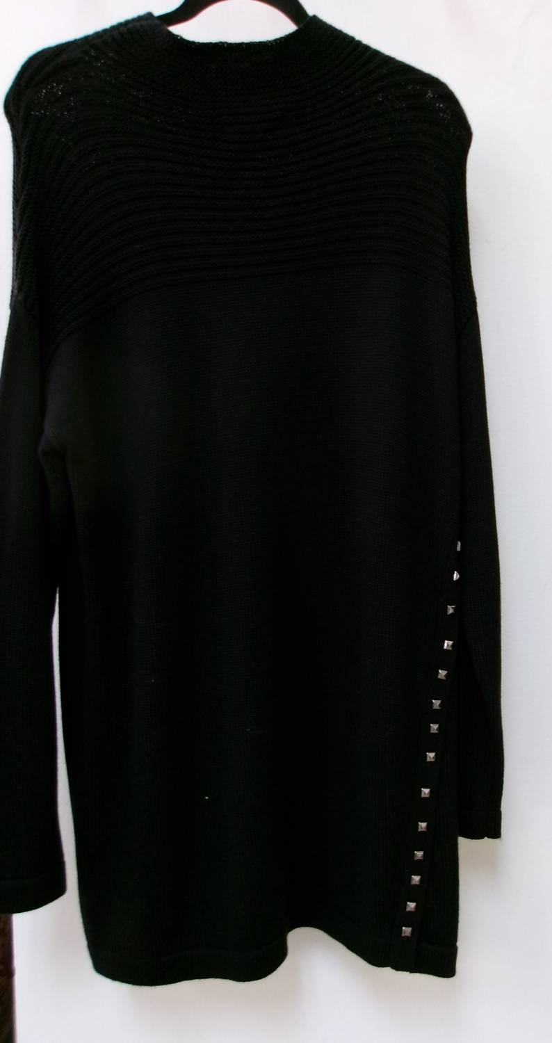 Charlie Paige - Women's Solid Tunic Sweater