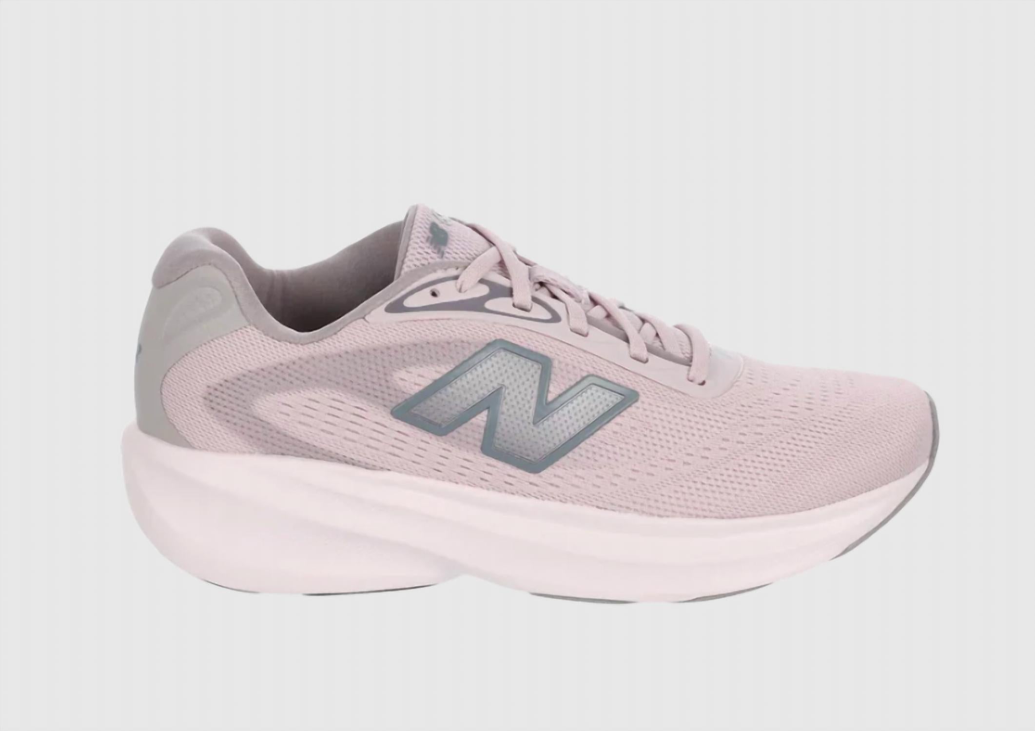 New Balance - Women's Fresh Foam 680 V9 Shoe