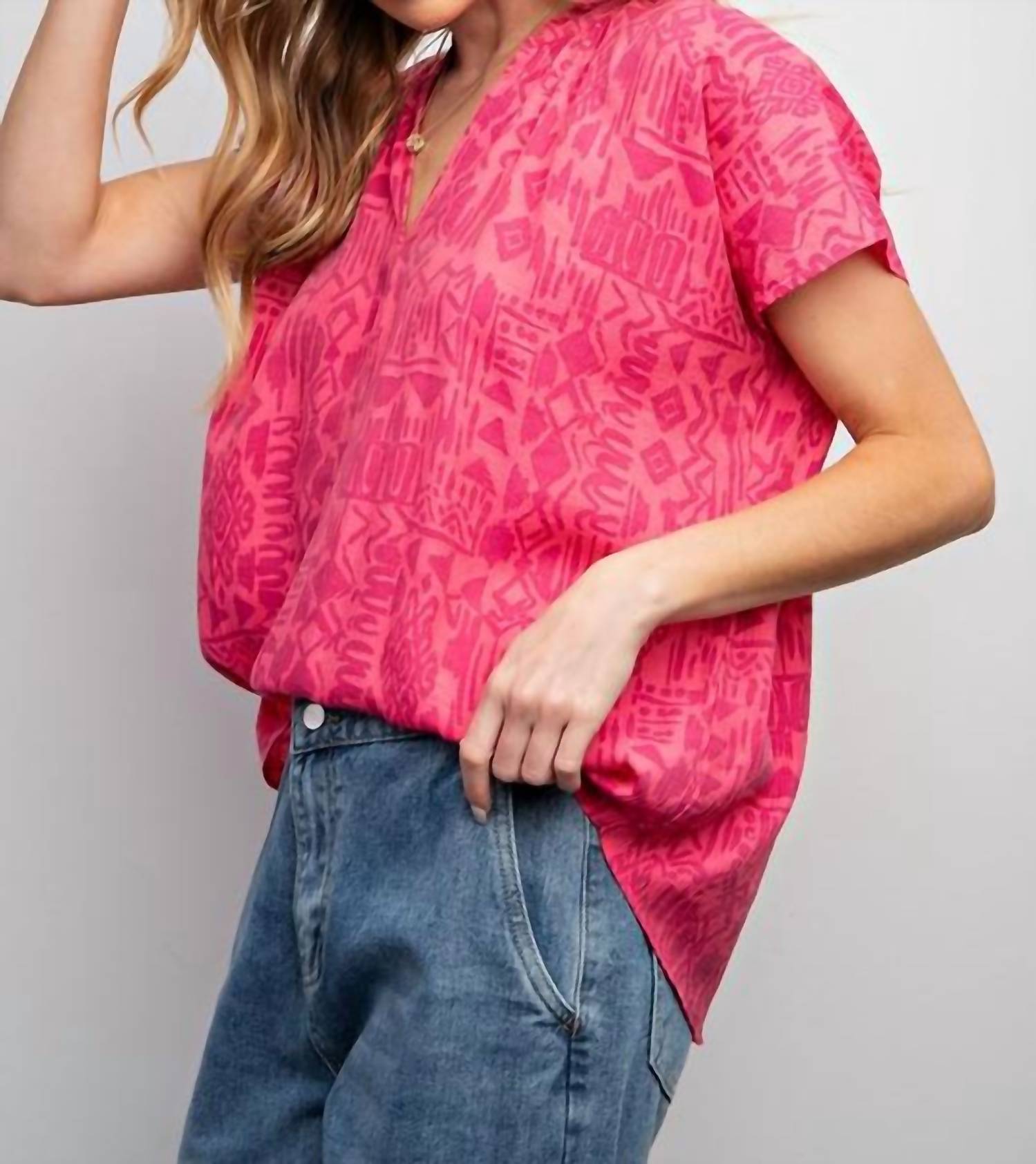 Easel - The Peach Blossom Top - PLUS