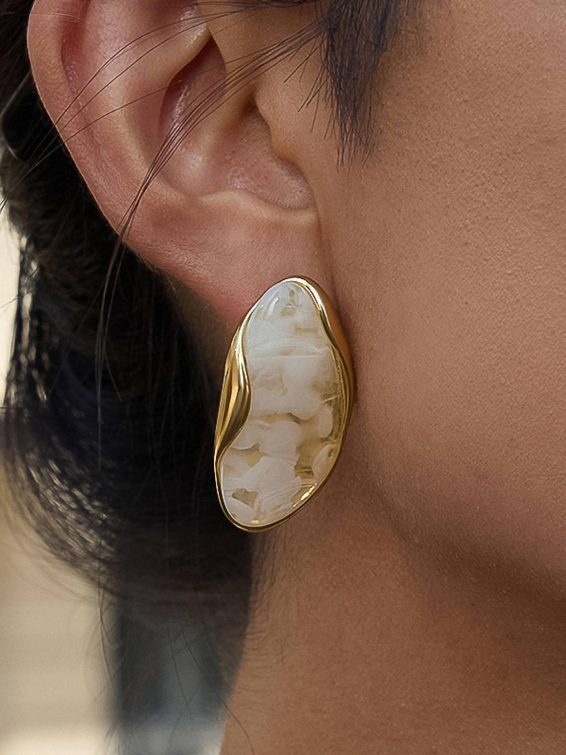 Flanerie By Maiq - Women's Maélie Resin Drop Earrings