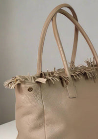 Berge - Women's Fringe Top Tote Bag