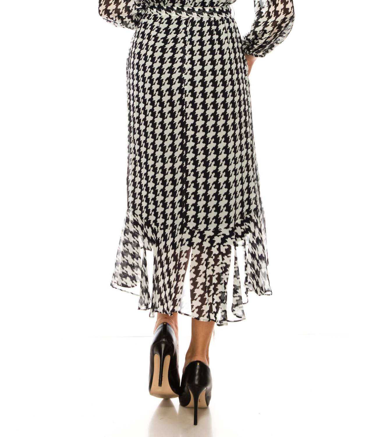 Maison Tara - Houndstooth Long Sleeve Midi Dress