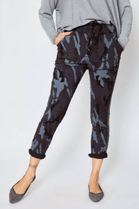 DOUBLE STRIPE CAMO PANTS