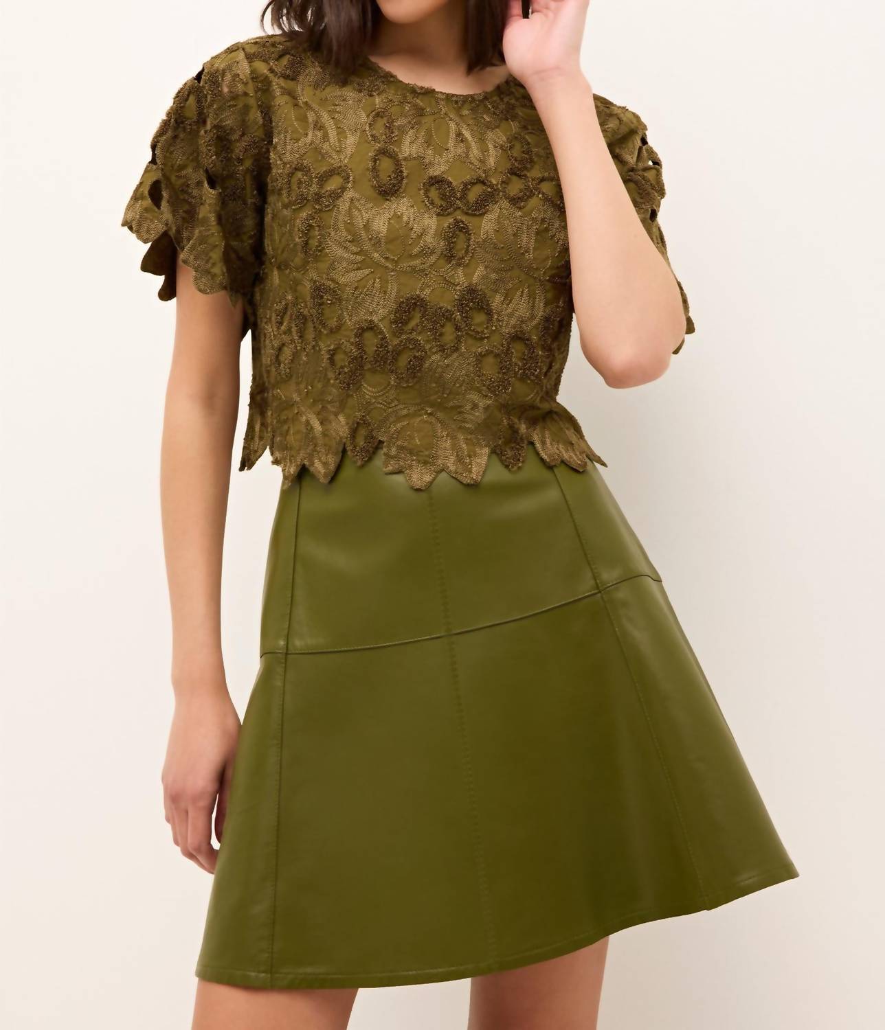 Marie Oliver - Pelumi Crop Top