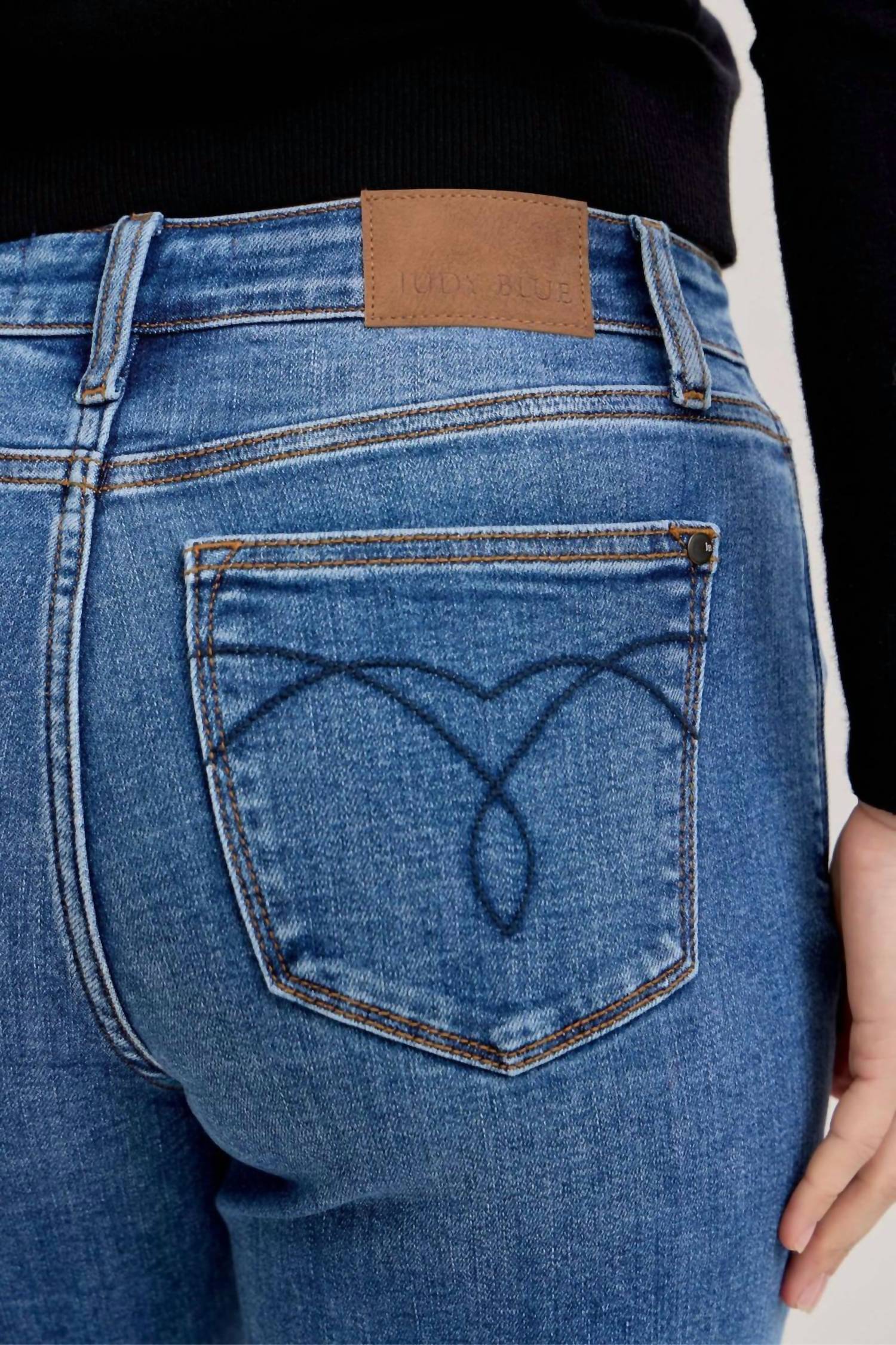 Judy Blue - Boyfriend Classic Cuffed Mid Rise Jean