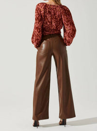 Astr - Pernilla Long Puff Sleeve Top
