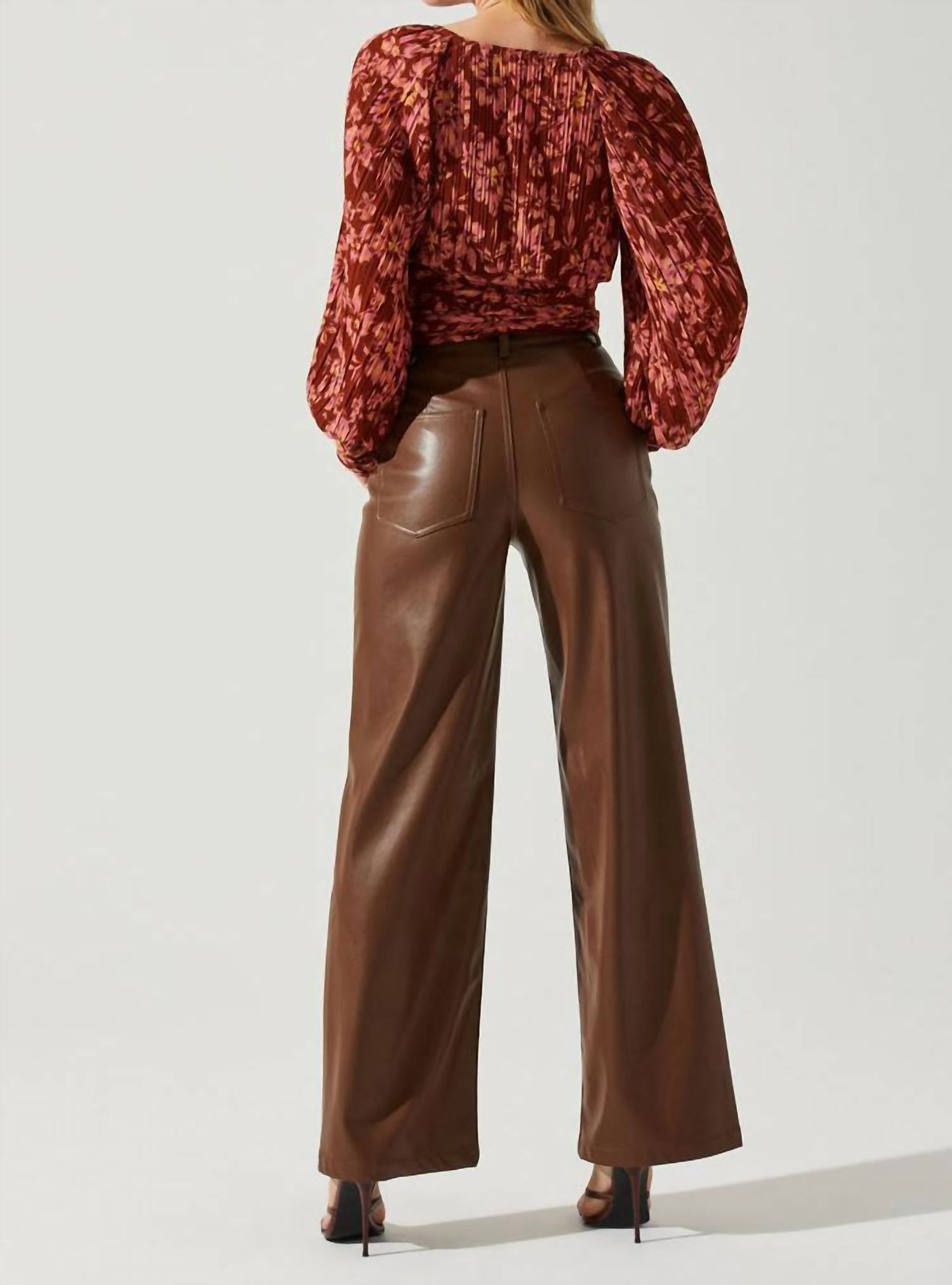 Astr - Pernilla Long Puff Sleeve Top