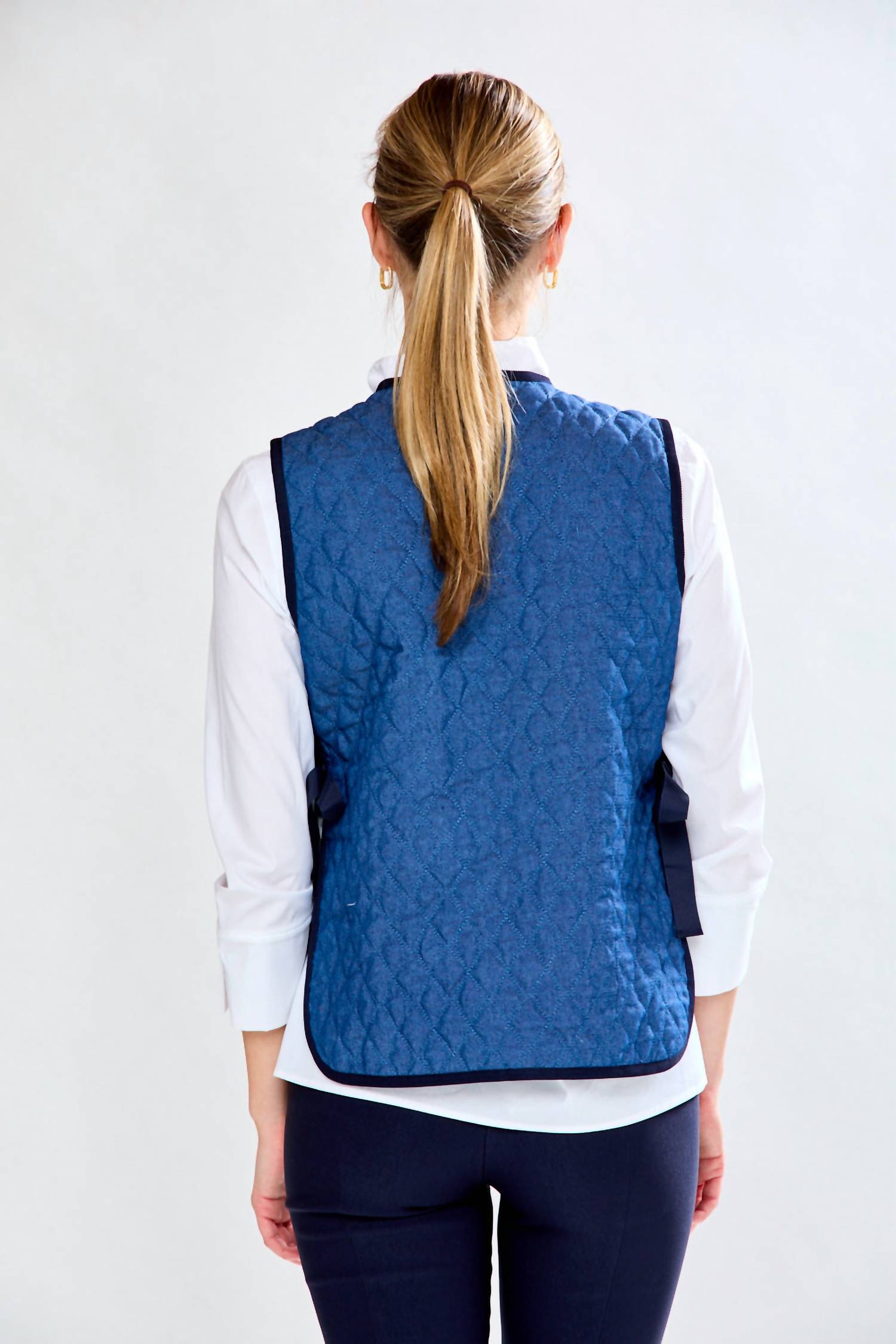 SARA CAMPBELL Mendy Reversible Vest in denim - women's jacket - detail view