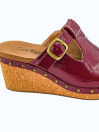 Corkys Footwear Women's In The Moment Sandal in the moment sandal in dark red crinkle patent - women's shoe - detail view