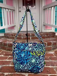 Vera Bradley - Women's Double Zip Mailbag