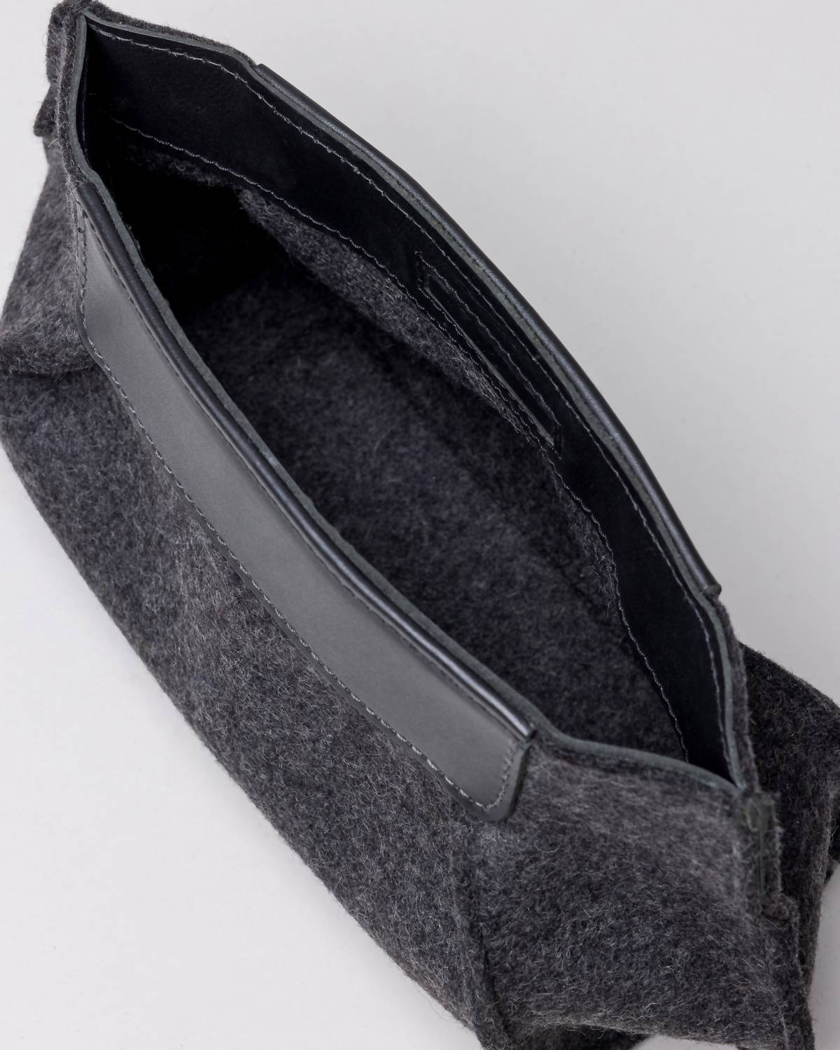 Graf Lantz - Women's Frankie Merino Wool Clutch