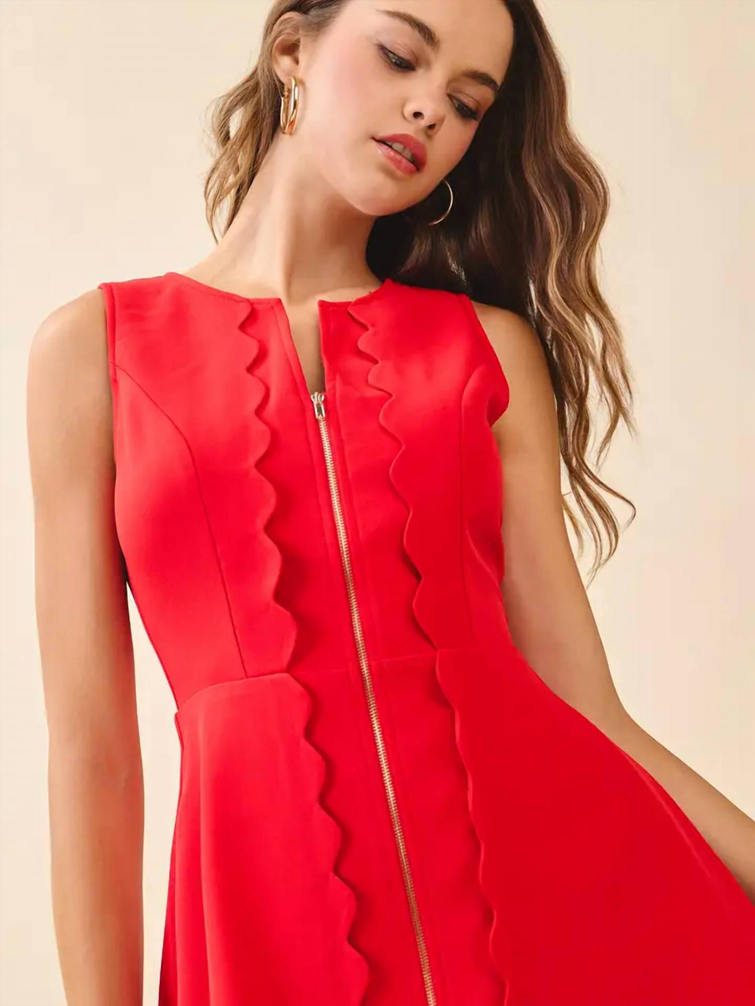 Tcec - Scalloped Trim Closure Mini Dress