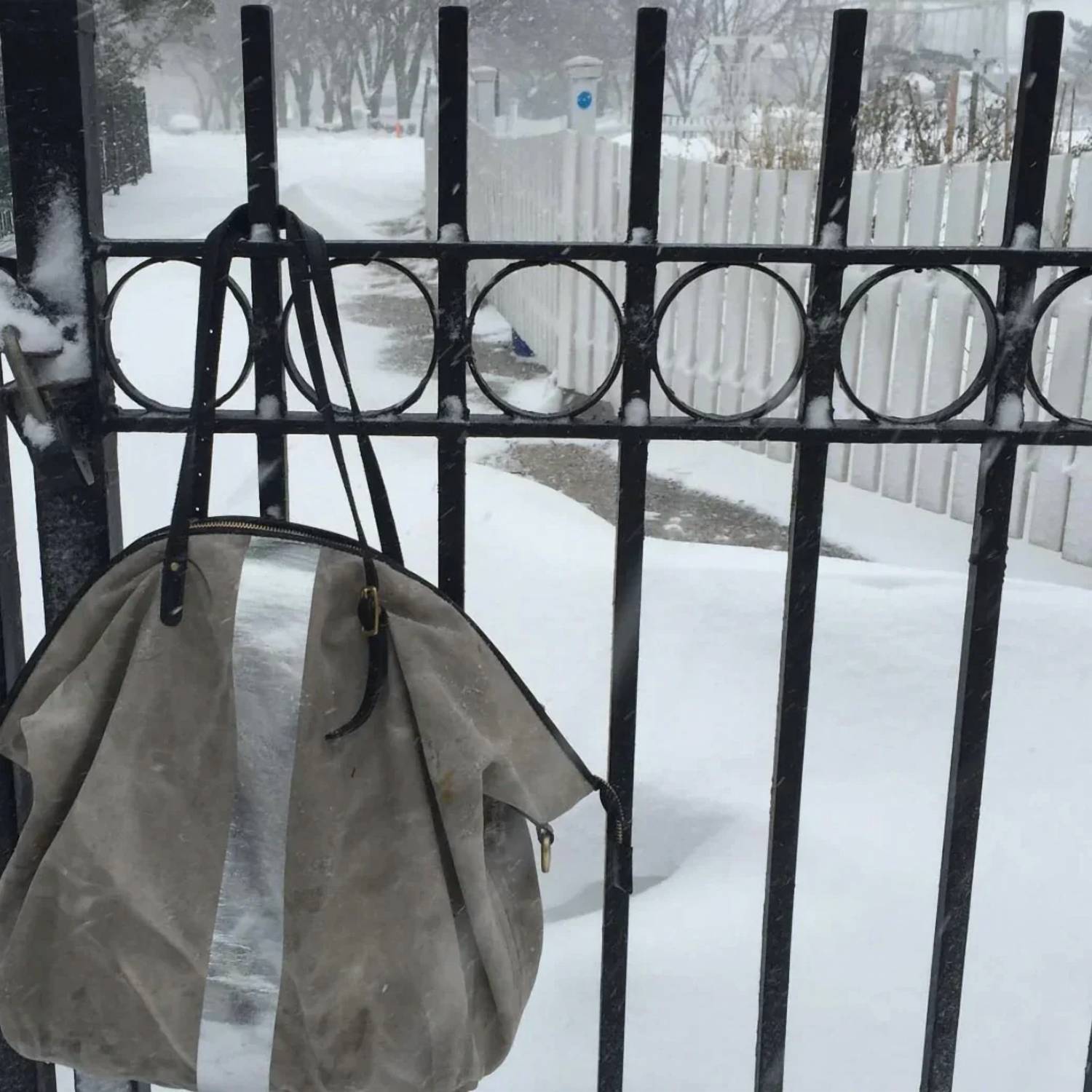 Kempton & Co. - Women's Postal Crossbody Bag