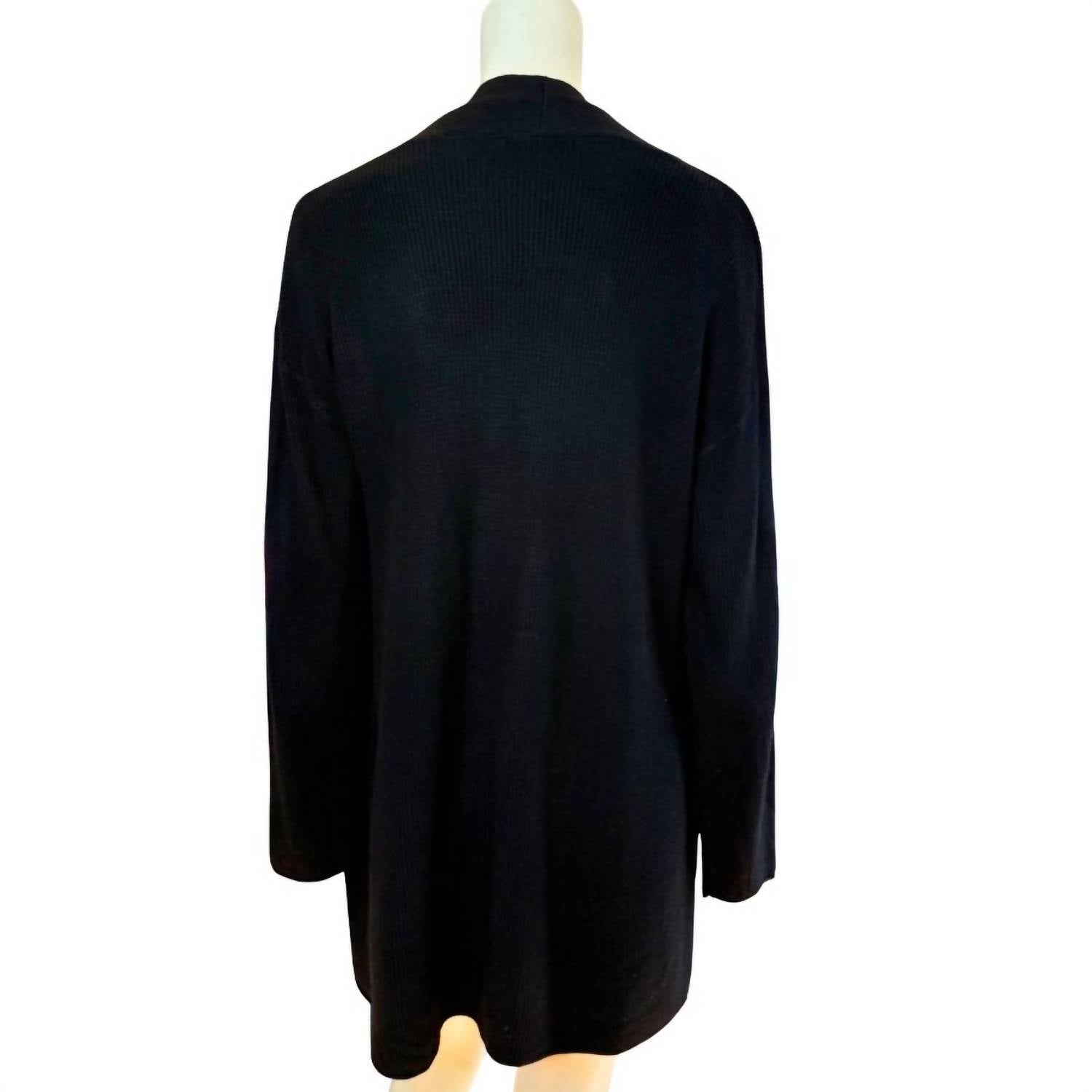 T Tahari - Long Sleeve V Neck Cardigan