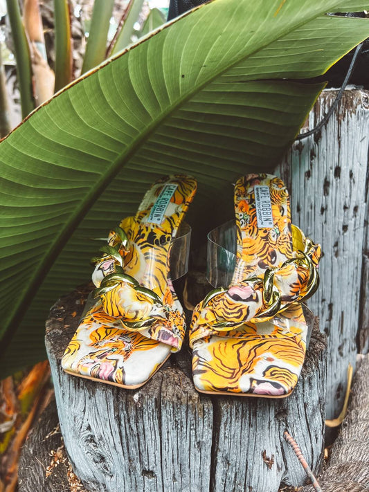 Little Secret Of Mine - Women's Single Sole Heel Cross Straps With Chain