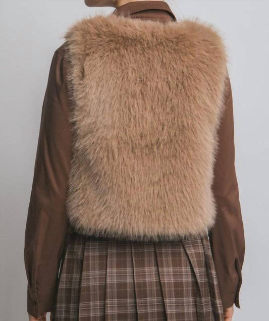 Love Tree - V-neckline Faux Fur Vest