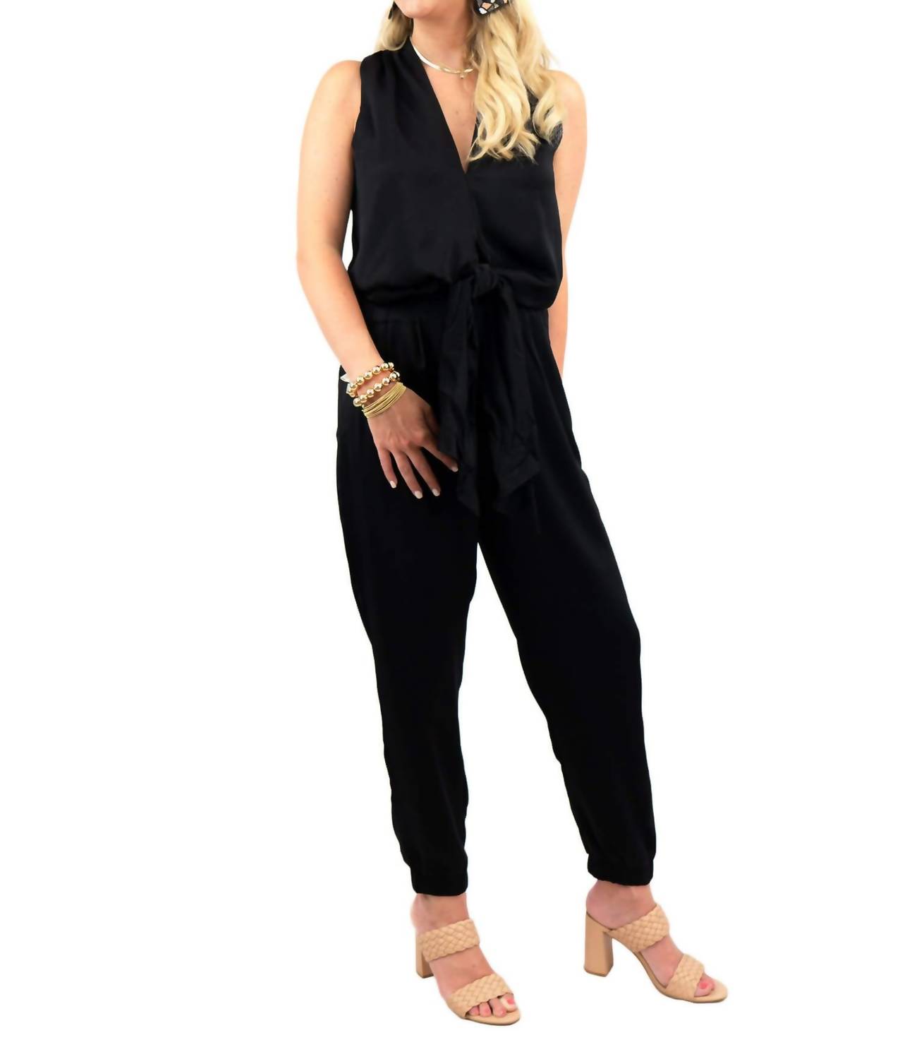DO+BE Head Over Heels Jumpsuit in black - women's pants - detail view