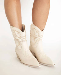 Mi.Im - Women's Claire Western Booties