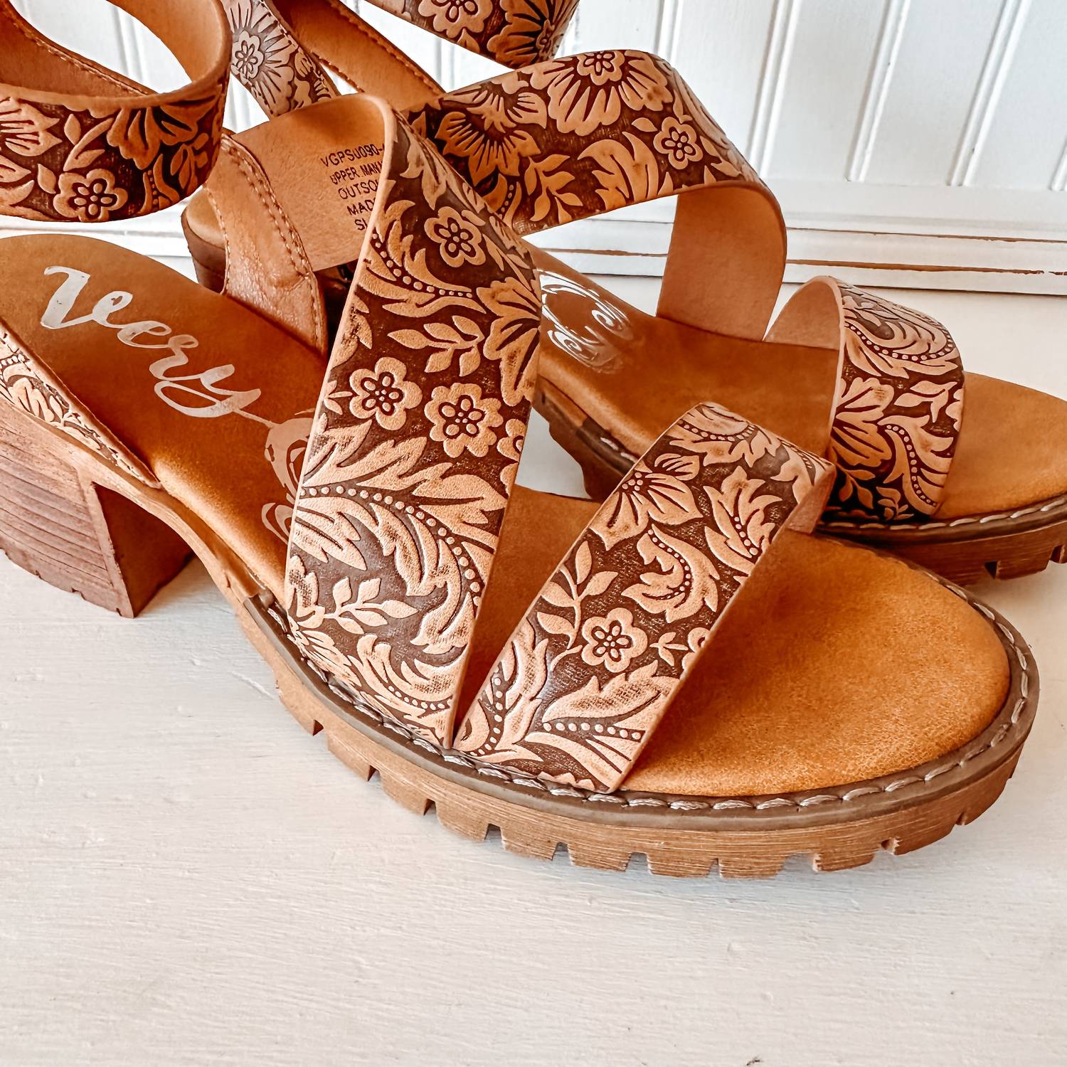 Very G - Women's Stephanie Tooled Block Heel