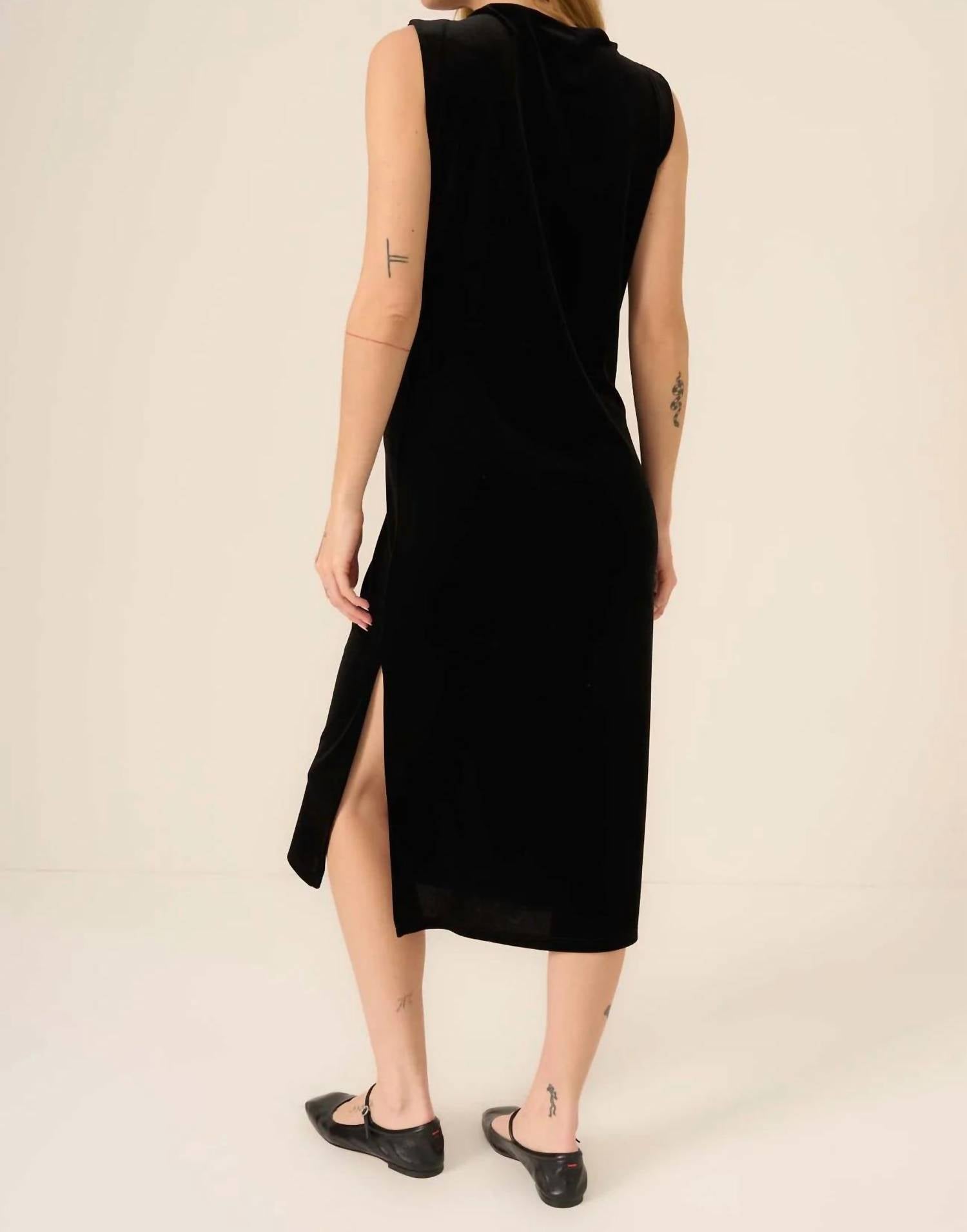 Project Social T - Heading Out Velvet Dress