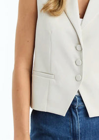 DREW Juni Vest in stone - women's jacket - detail view