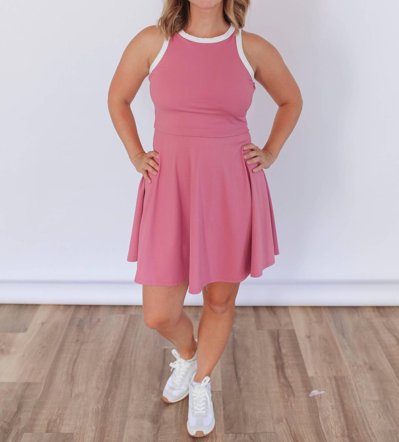 Movemama - Tennis Dress – Breastfeeding & Bump Friendly