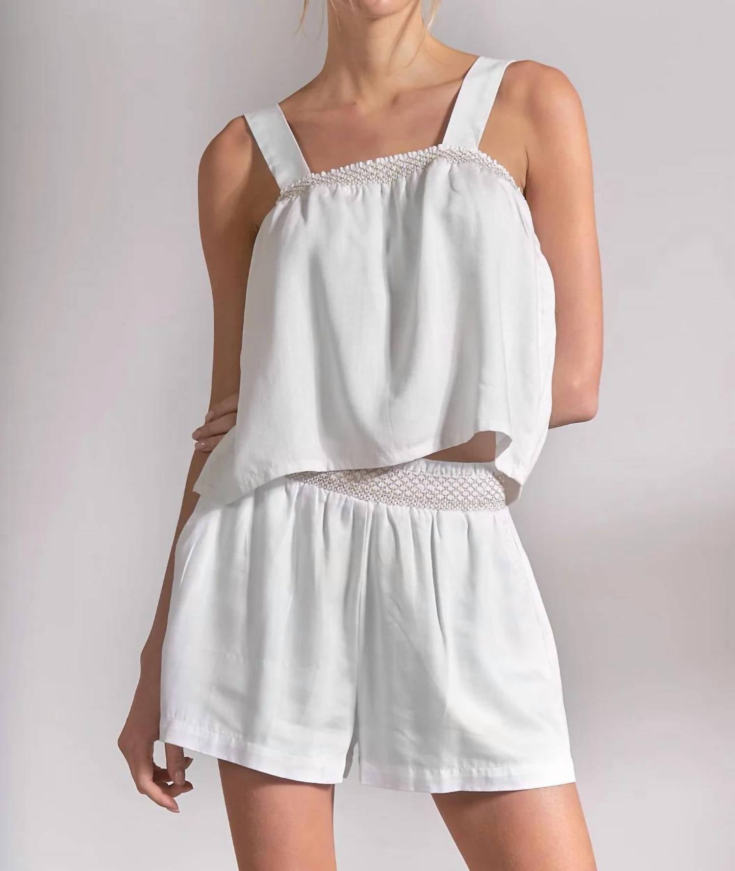 Elan - Flowy Tank