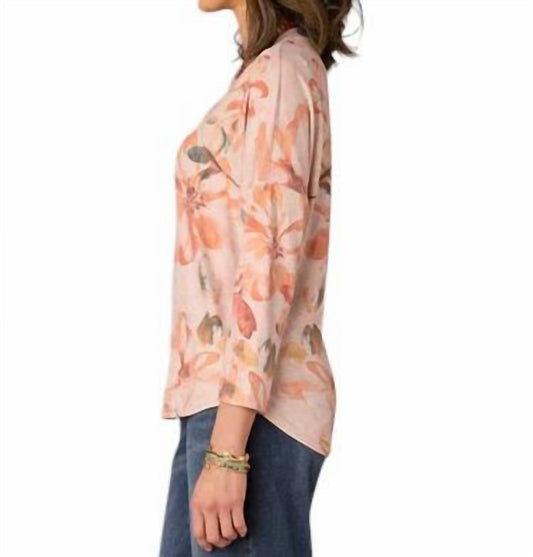 Democracy - Three Quarter Sleeve Rounded V-Neck Floral Printed Knit Top