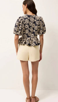 Marie Oliver - Mia Solid Short