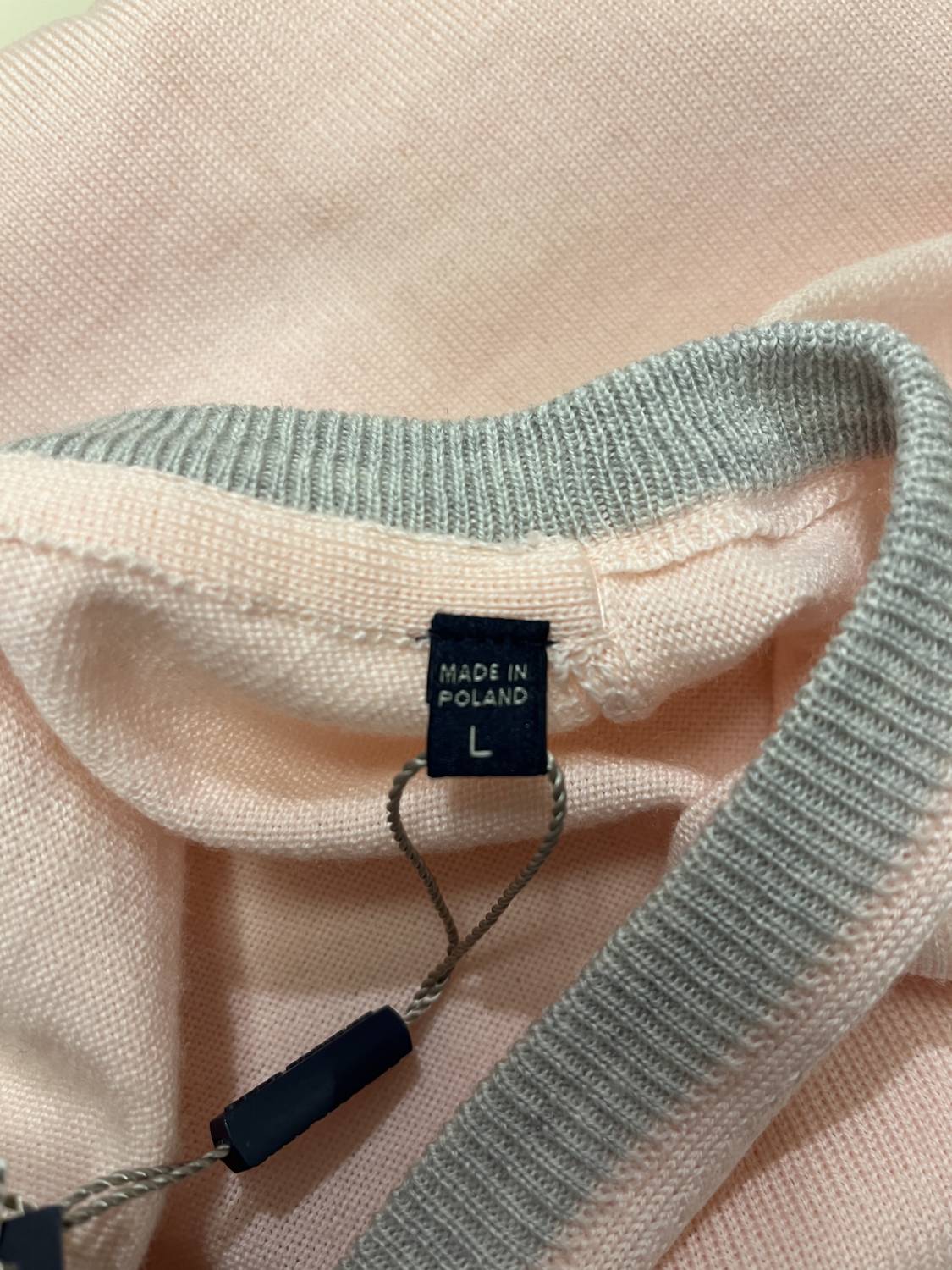 Emanuel Berg - Men's Light Gauge V-Neck Sweater
