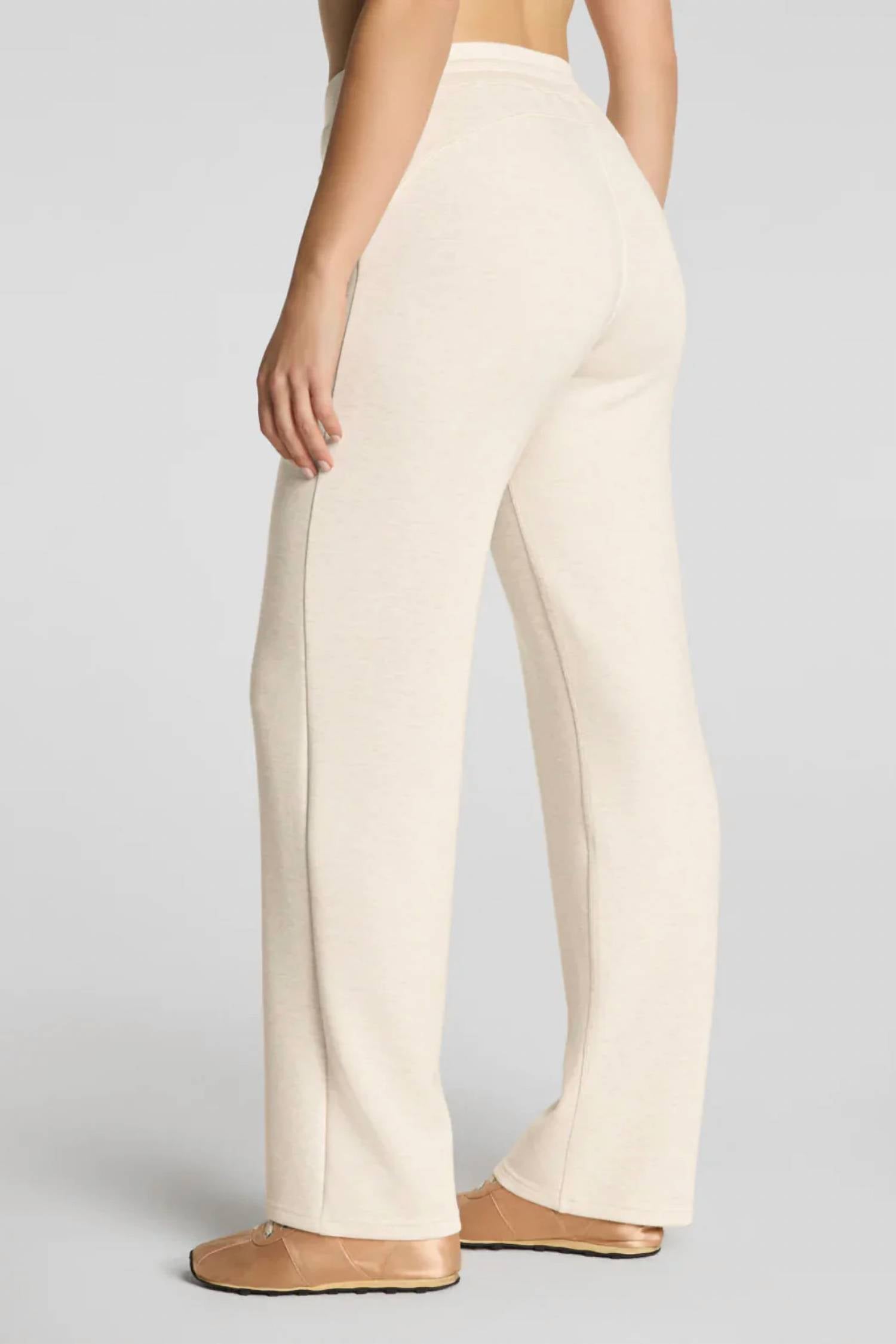 Spanx - Airessentials Straight Leg Pant