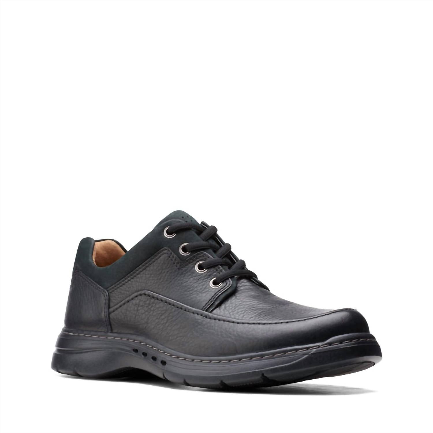 Clarks Men's Un Brawley Lace Shoe in black tumbled leather - men's shoe
