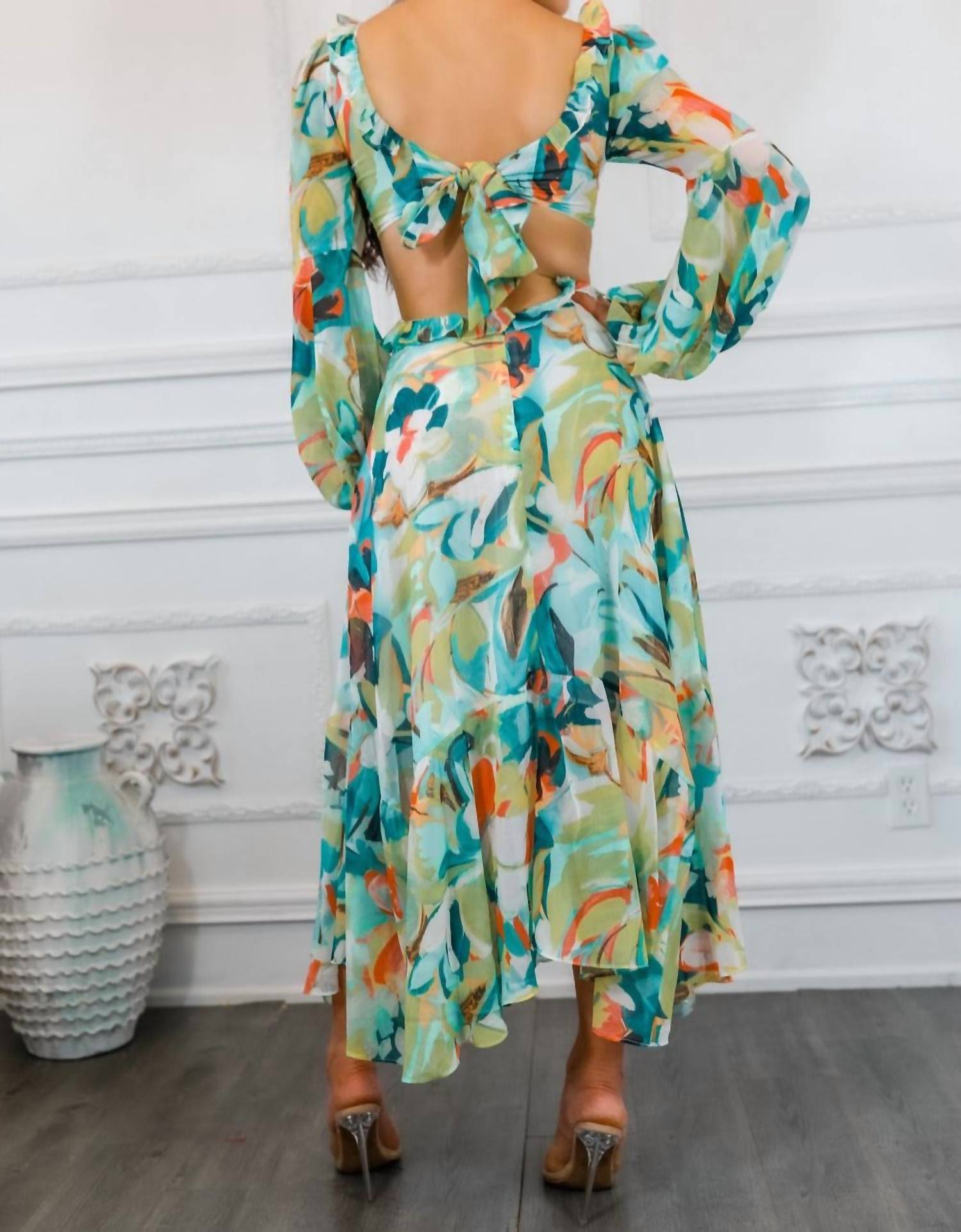 Surelymine - Bubble Sleeves Floral Cut-Out Ruffle Midi Dress